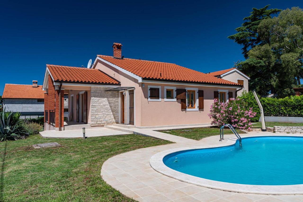 Villas Kolumbera With Private Pools Buitenkant foto
