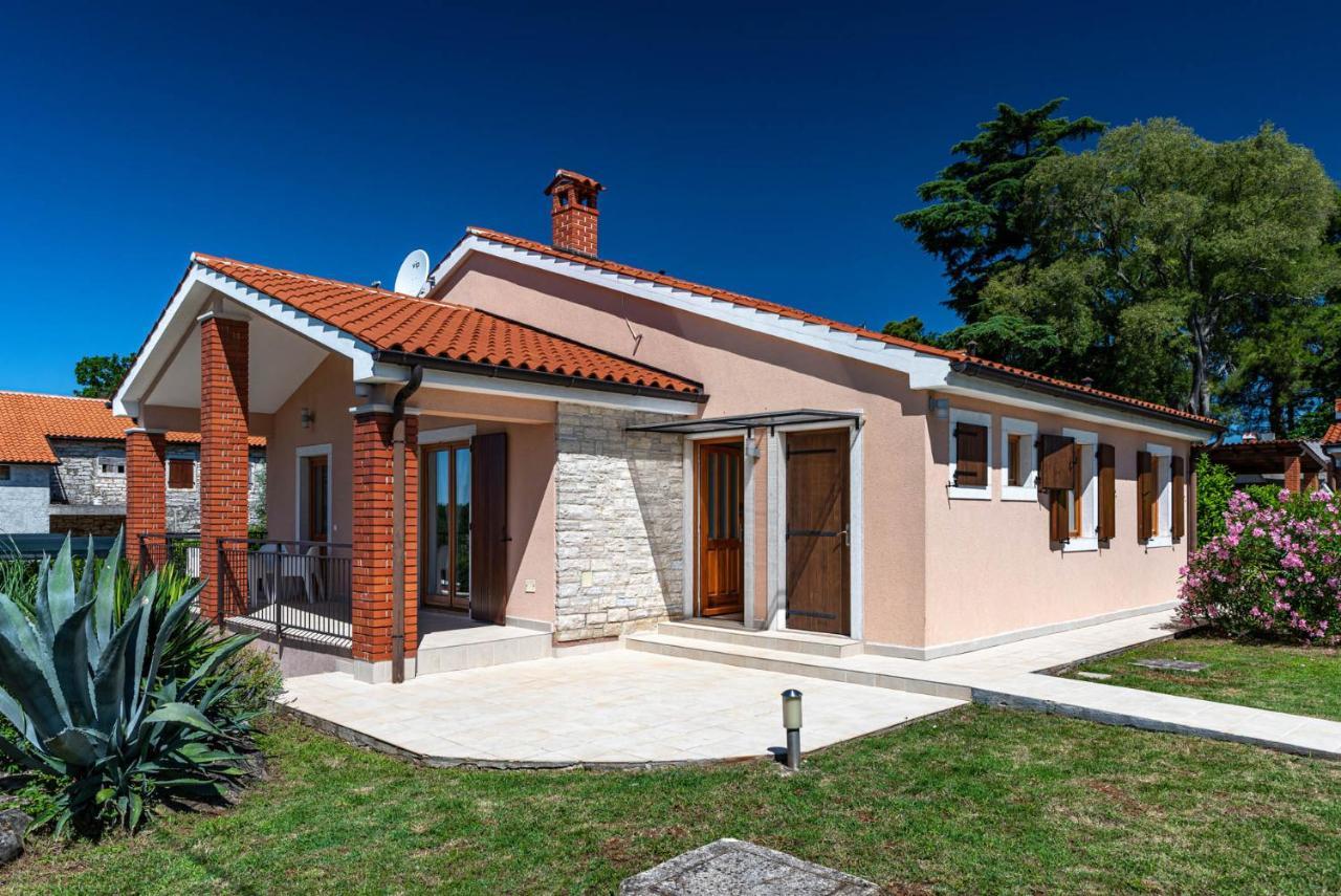 Villas Kolumbera With Private Pools Buitenkant foto