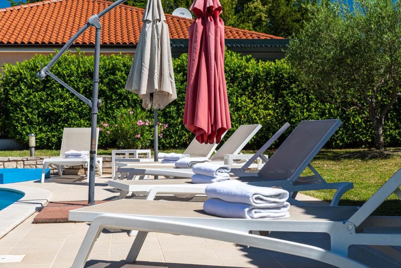 Villas Kolumbera With Private Pools Buitenkant foto